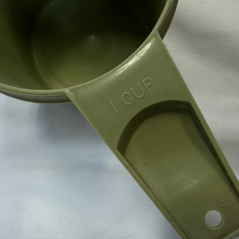 Vintage Tupperware Measuring Cups‎ – Avocado Green – Set of 5 – Nesting